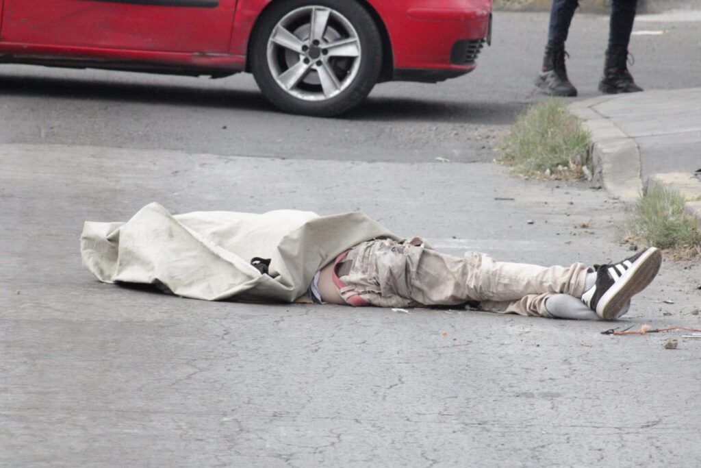 Tráiler arrolla y mata a un limpiaparabrisas en la entrada a V.N.S.A.