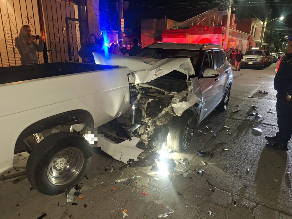 Ebrio conductor provoca carambola de cuatro vehículos en Pozo Bravo Sur y es detenido