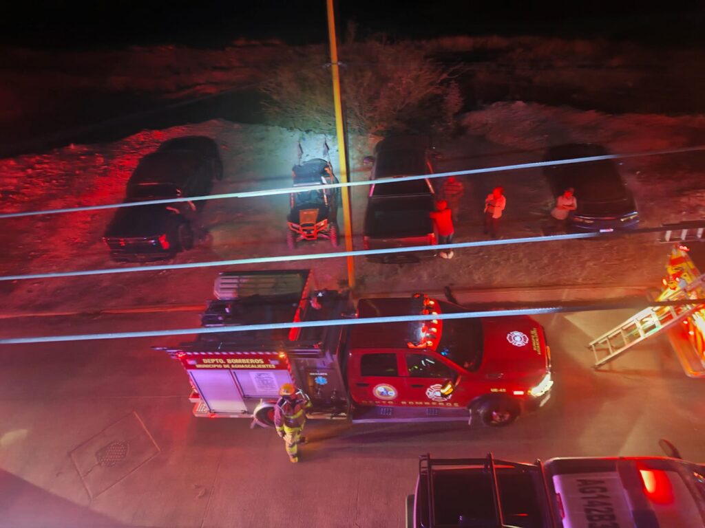 SE ELECTROCUTAN DOS PERSONAS EN UN TERCER PISO, UNA DE ELLAS RESULTO GRAVE