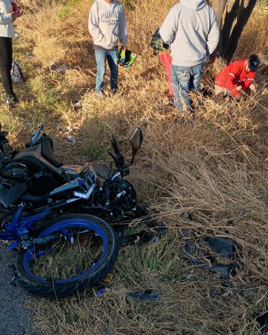 MOTOCICLISTA RESULTA GRAVE TRAS SER EMBESTIDO POR UN COCHE QUE SE DIO A LA FUGA