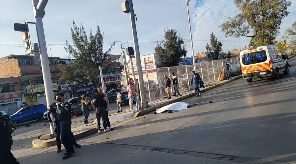 Joven muere y su acompañante resulta gravemente herida tras desigual choque en el Solidaridad II