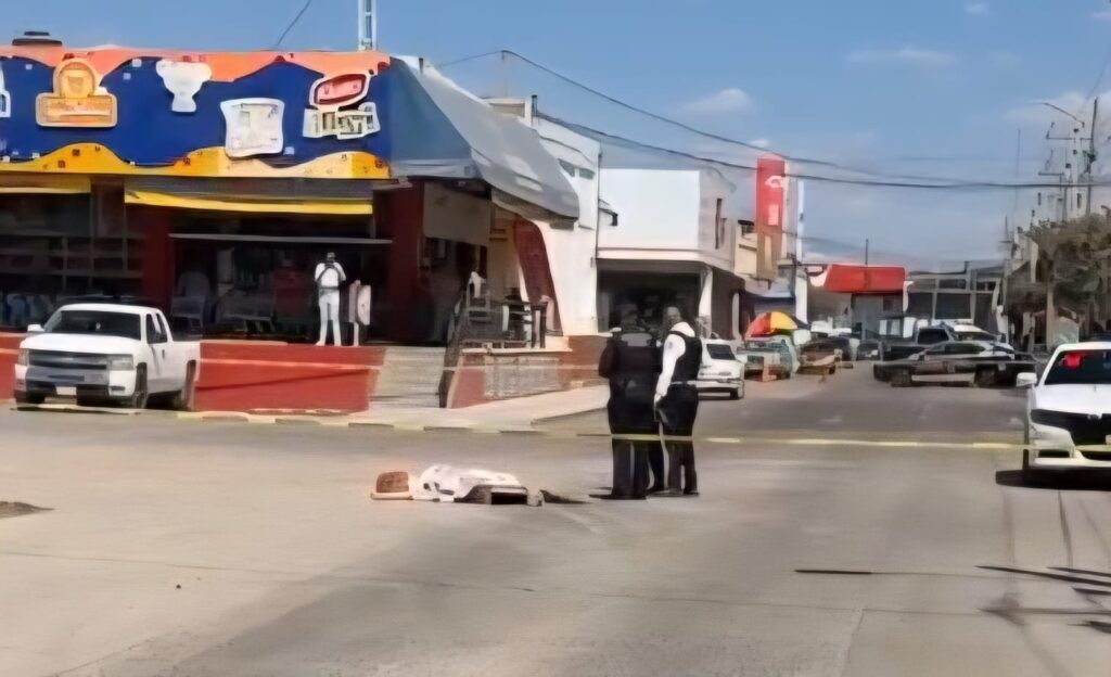 Mujer pierde la vida atropellada por un tráiler de una empresa de lácteos en el Mercado de Abastos